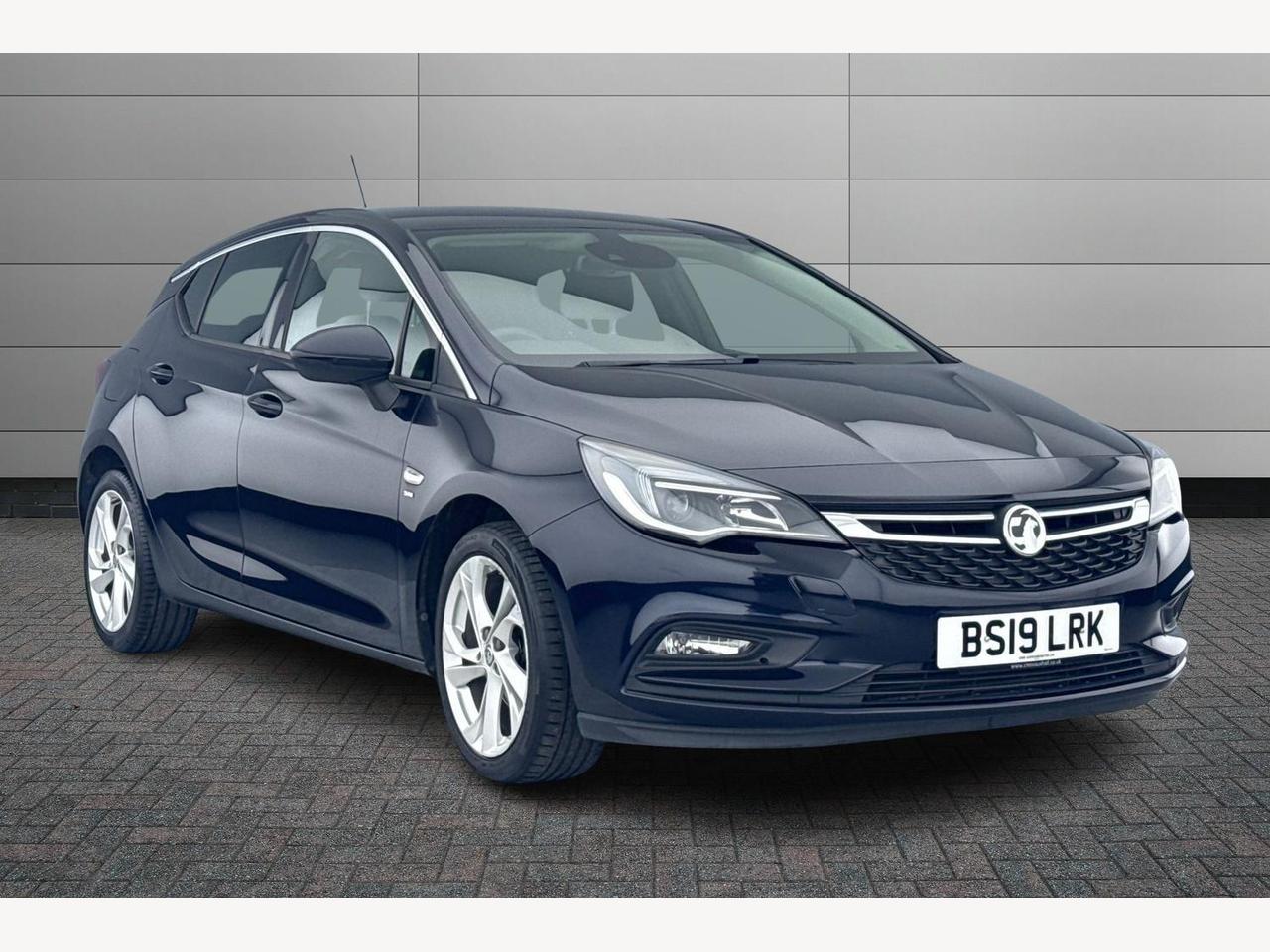 Main listing image - Vauxhall Astra