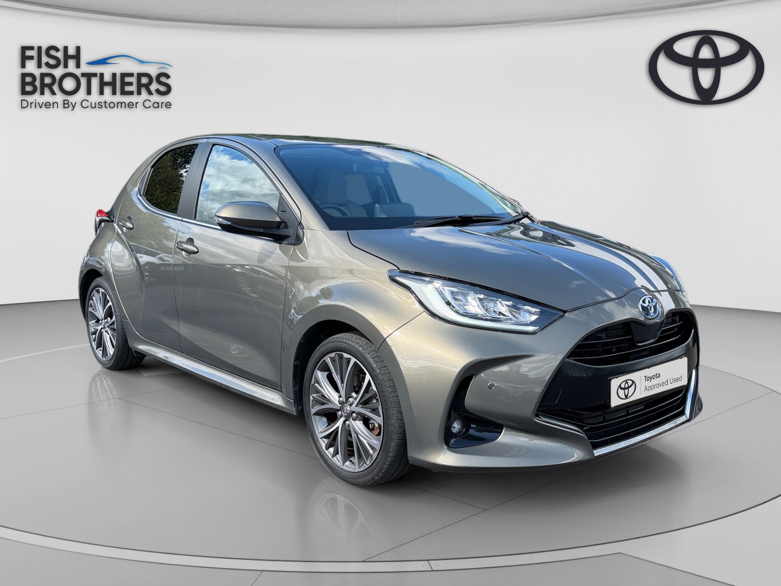 Main listing image - Toyota Yaris