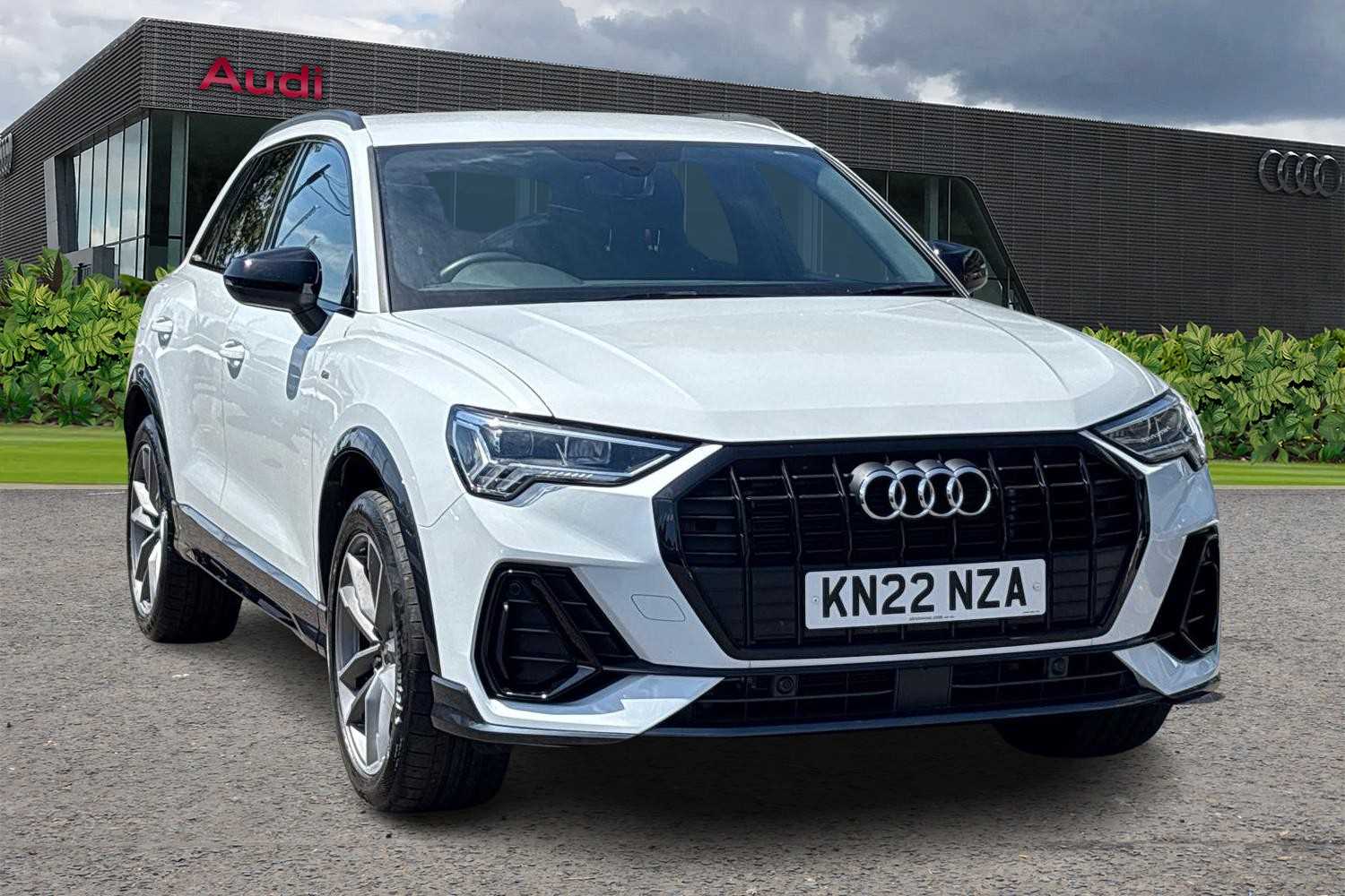 Main listing image - Audi Q3
