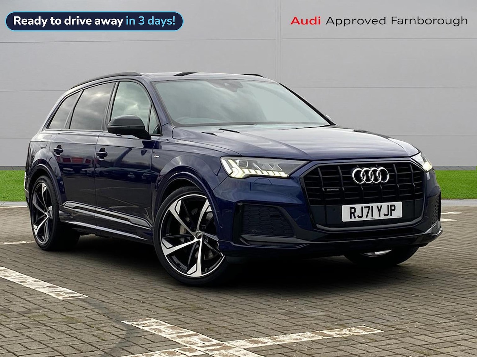 Main listing image - Audi Q7