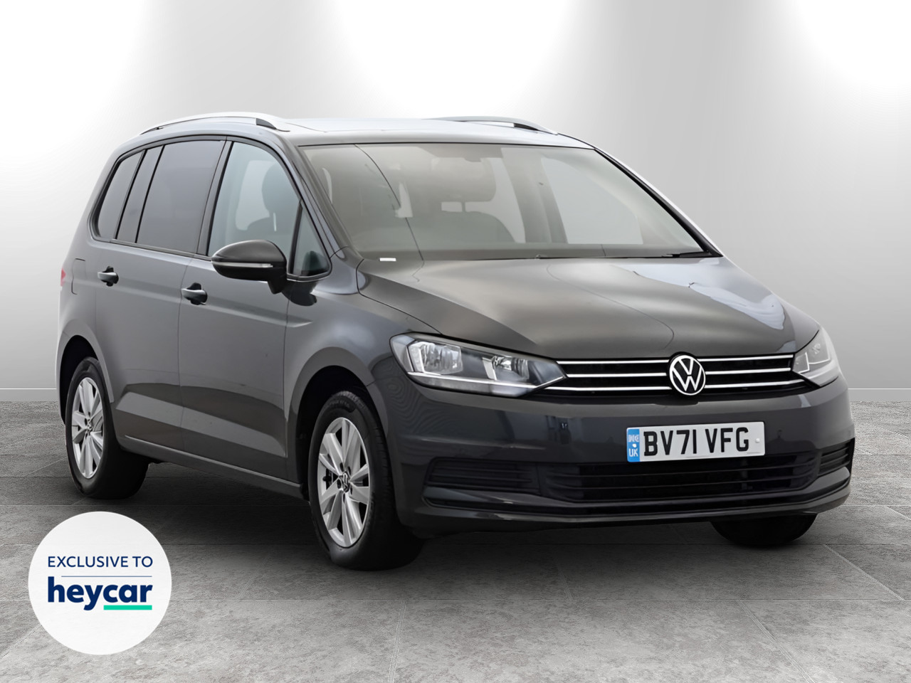 Main listing image - Volkswagen Touran