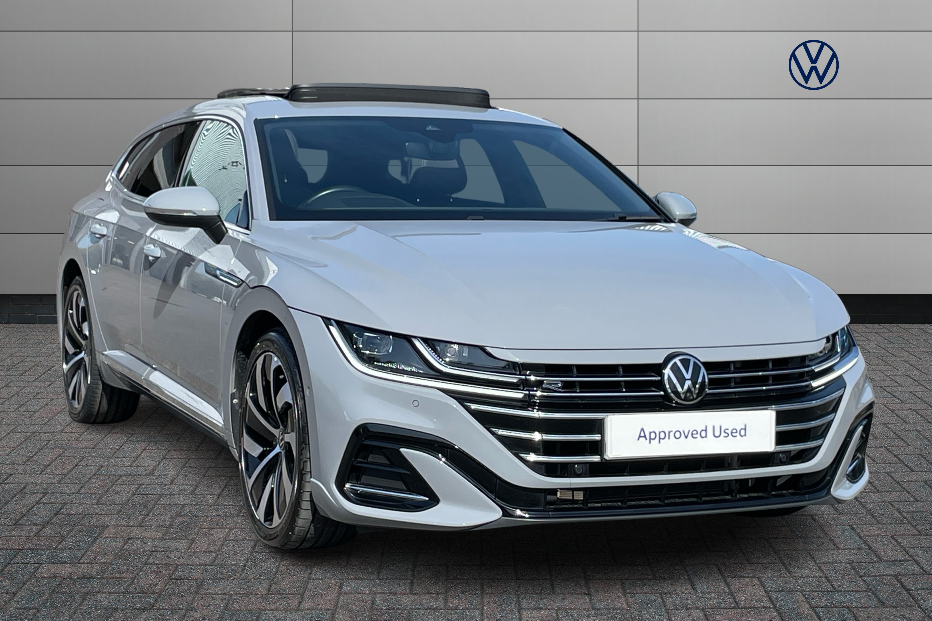 Main listing image - Volkswagen Arteon Shooting Brake