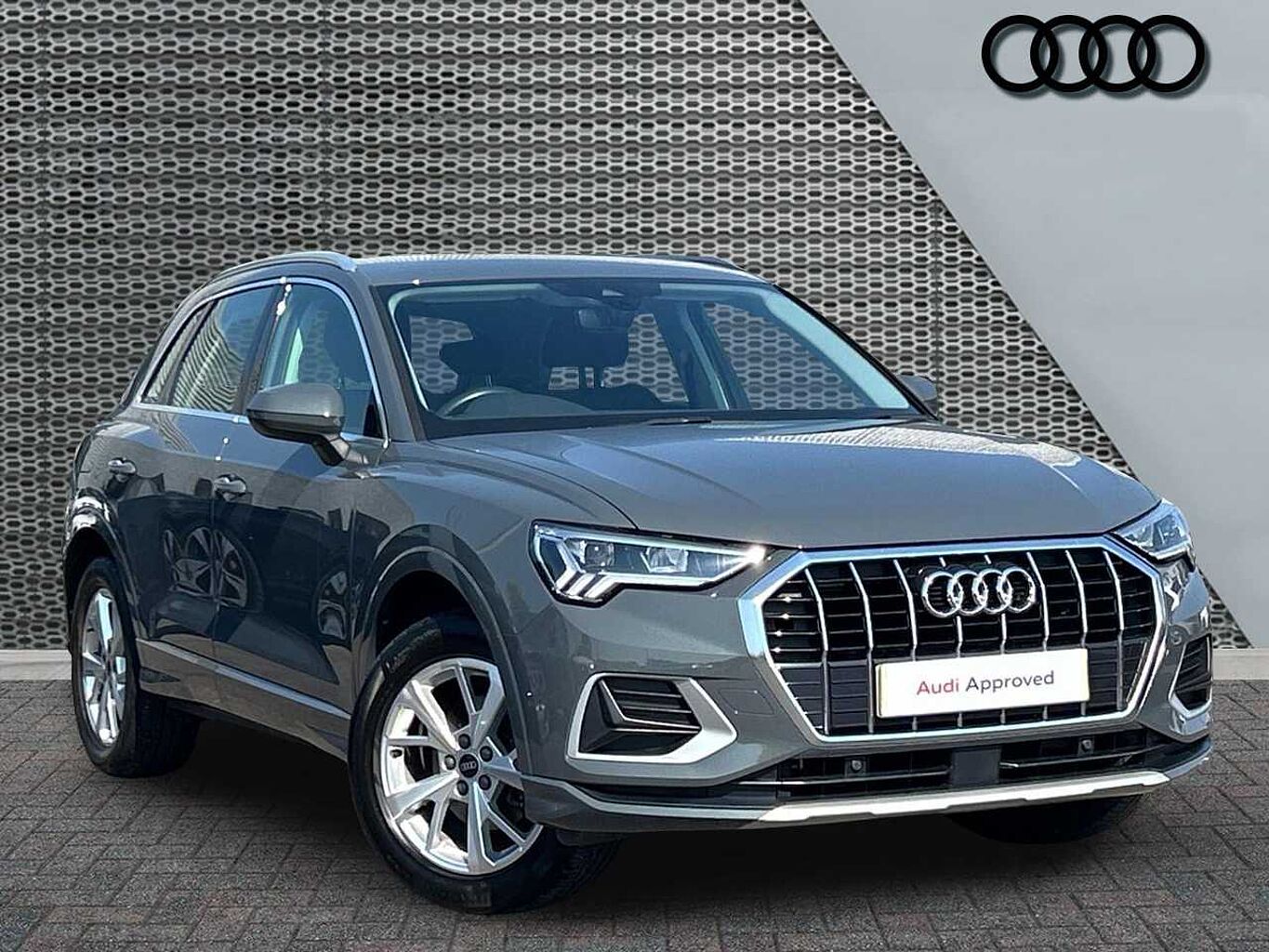 Main listing image - Audi Q3