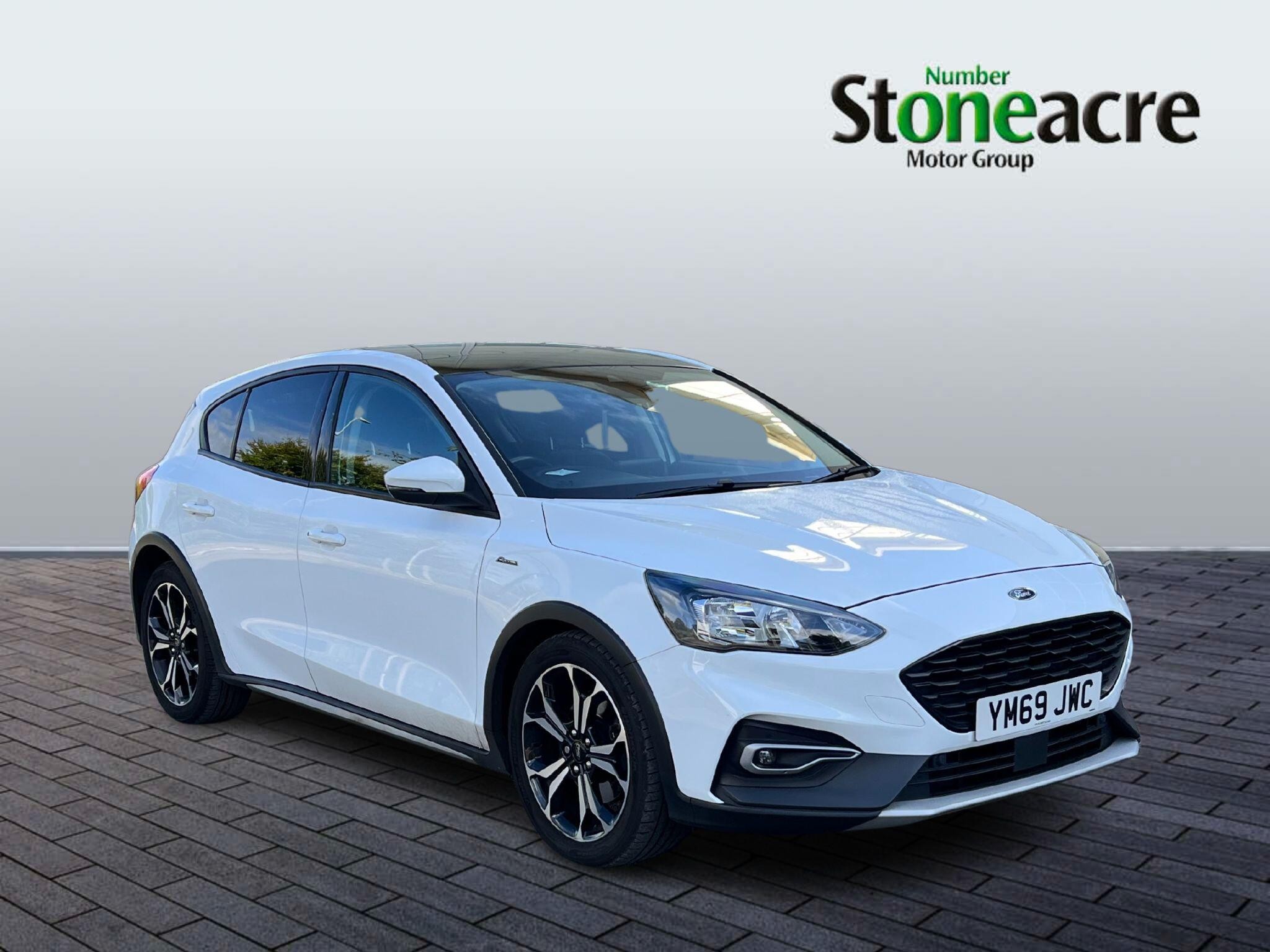 Main listing image - Ford Focus Active