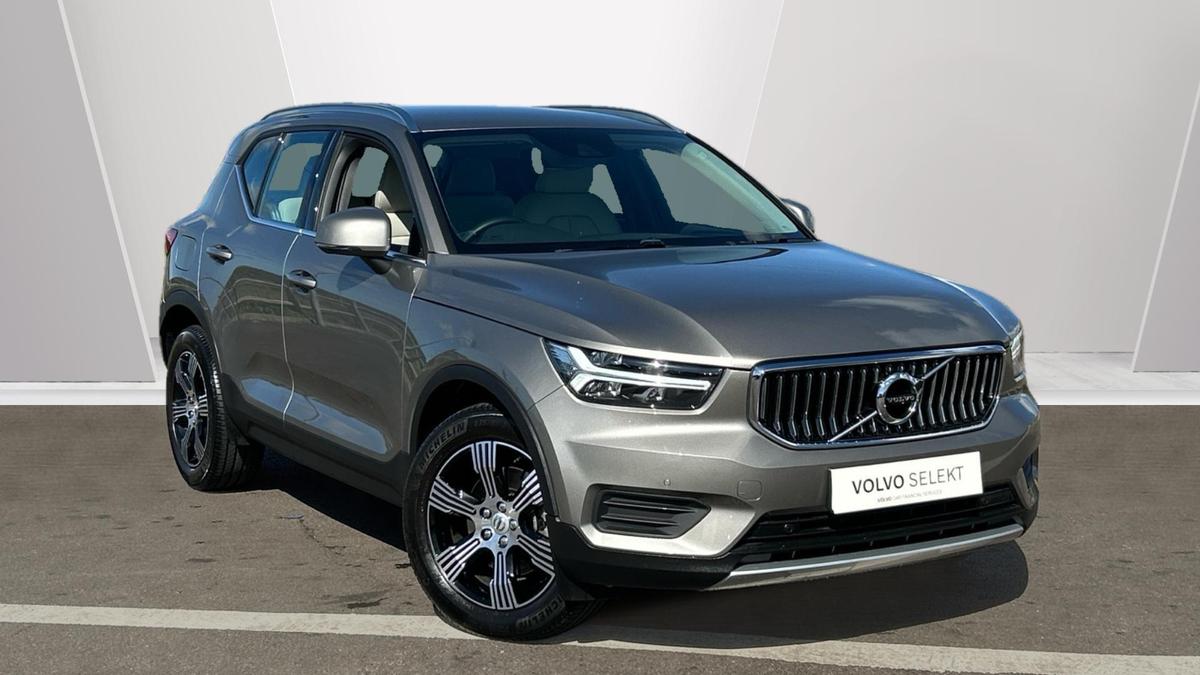 Main listing image - Volvo XC40