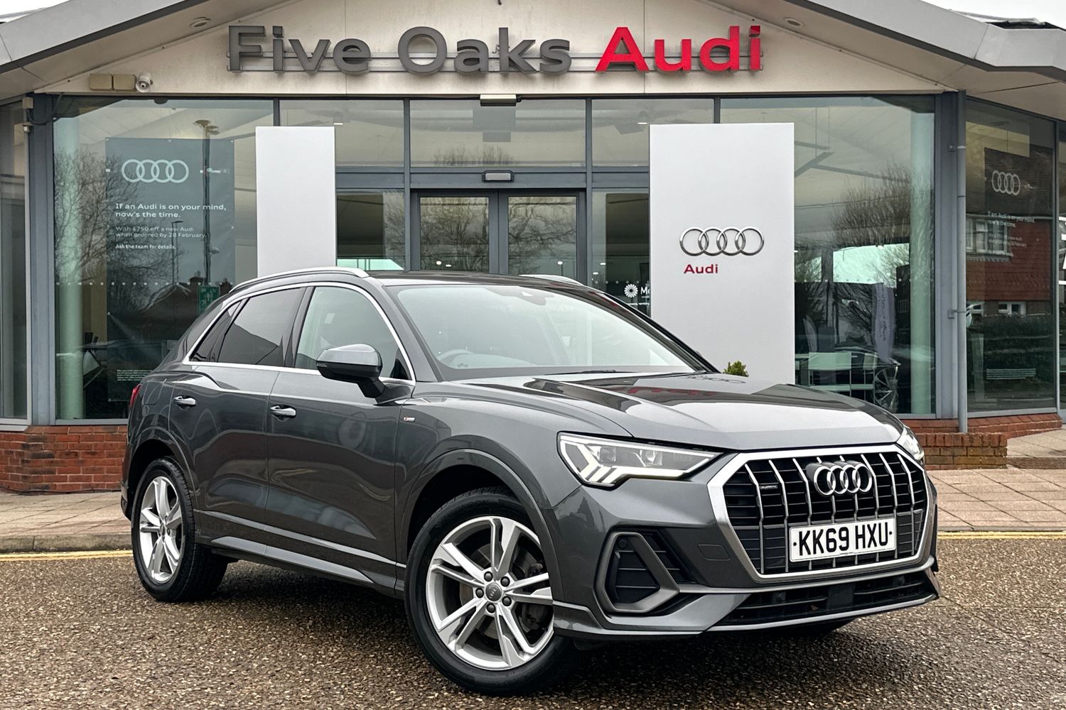 Main listing image - Audi Q3