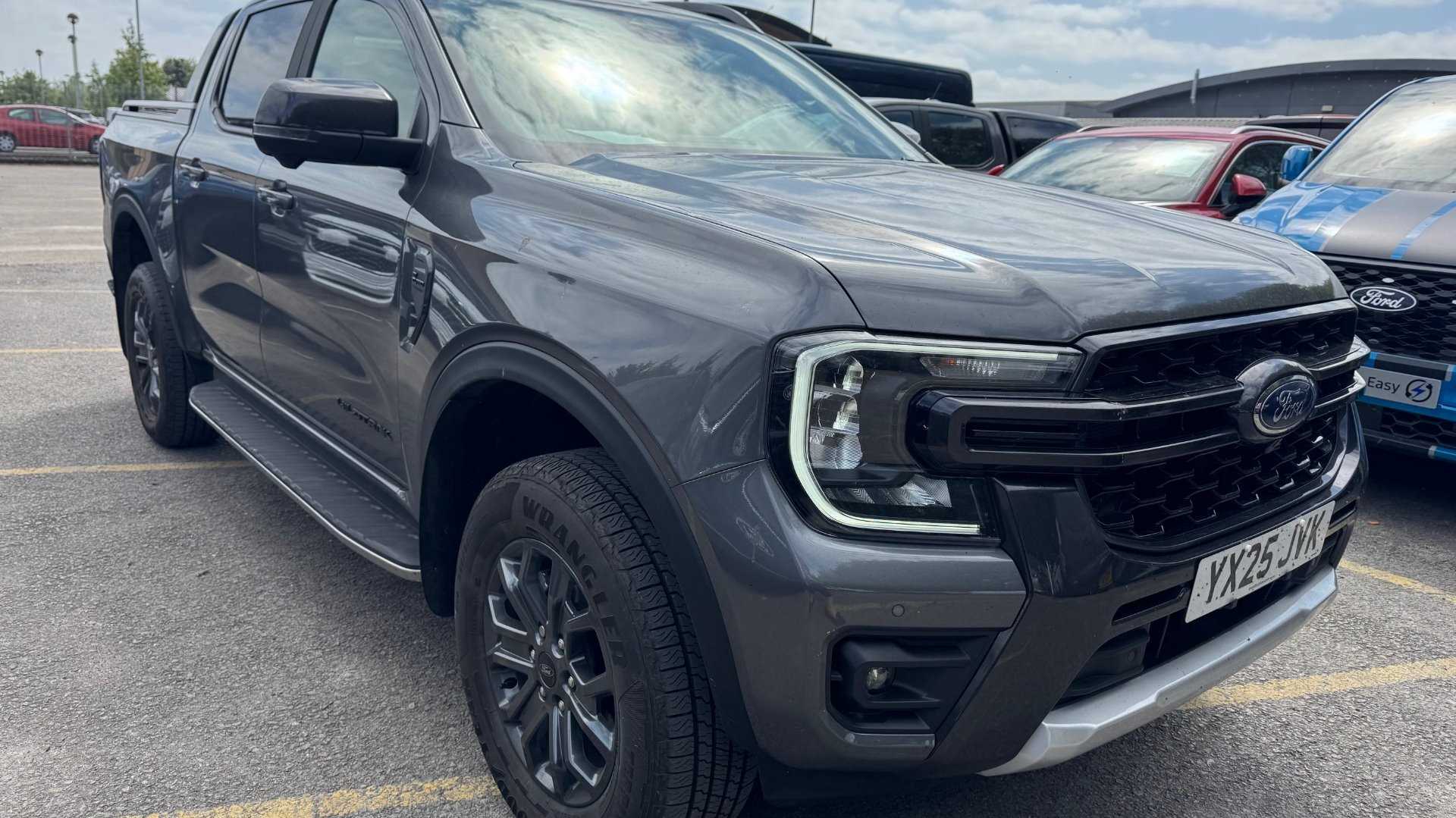 Main listing image - Ford Ranger