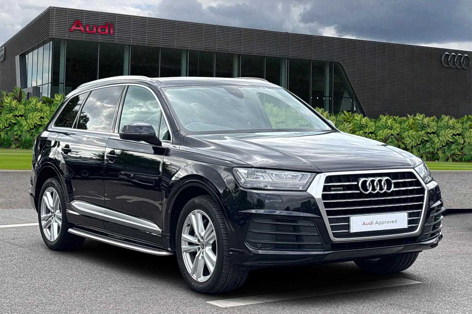 Main listing image - Audi Q7