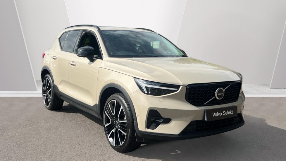 Main listing image - Volvo XC40