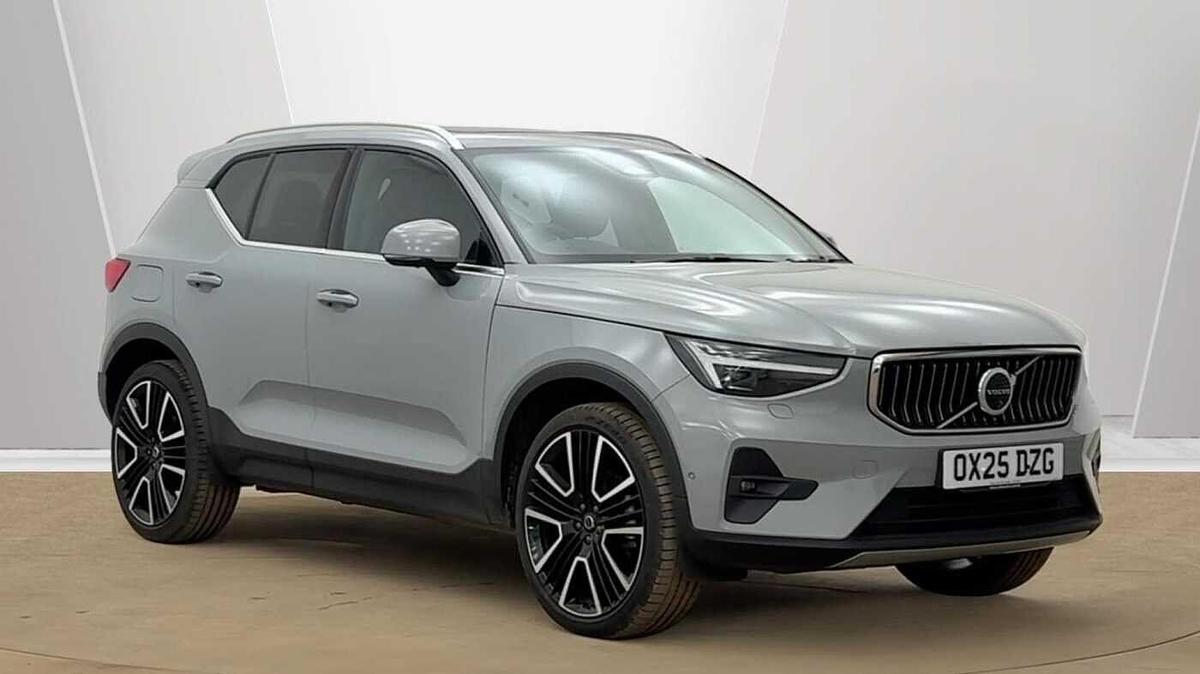 Main listing image - Volvo XC40