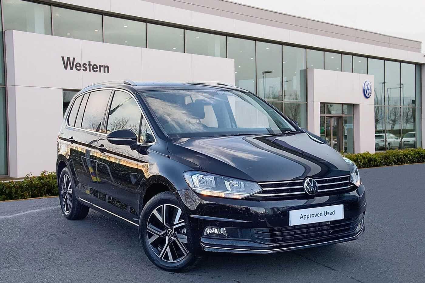 Main listing image - Volkswagen Touran