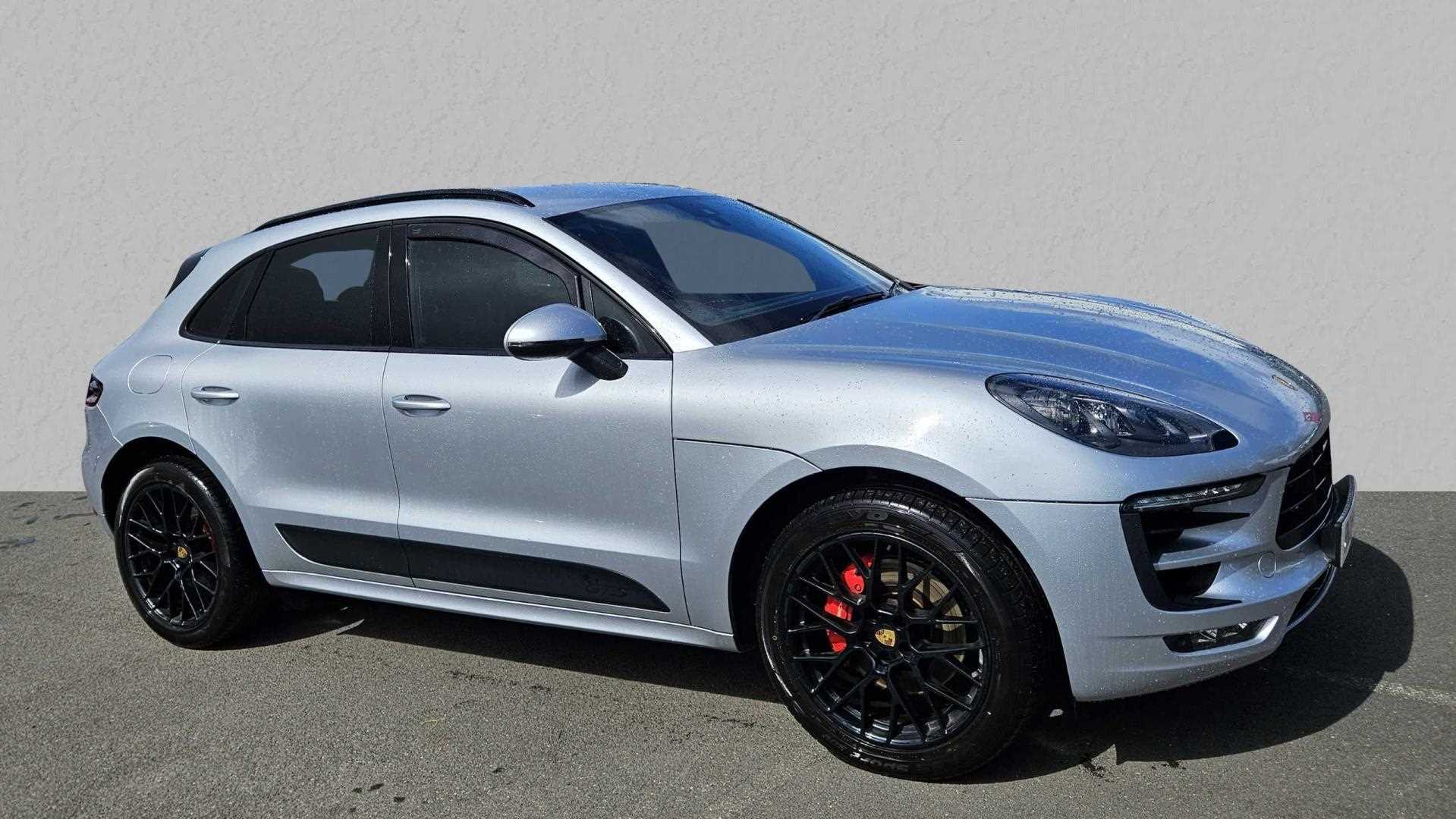 Main listing image - Porsche Macan