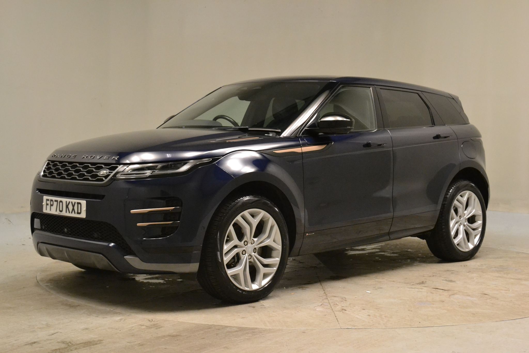 Main listing image - Land Rover Range Rover Evoque