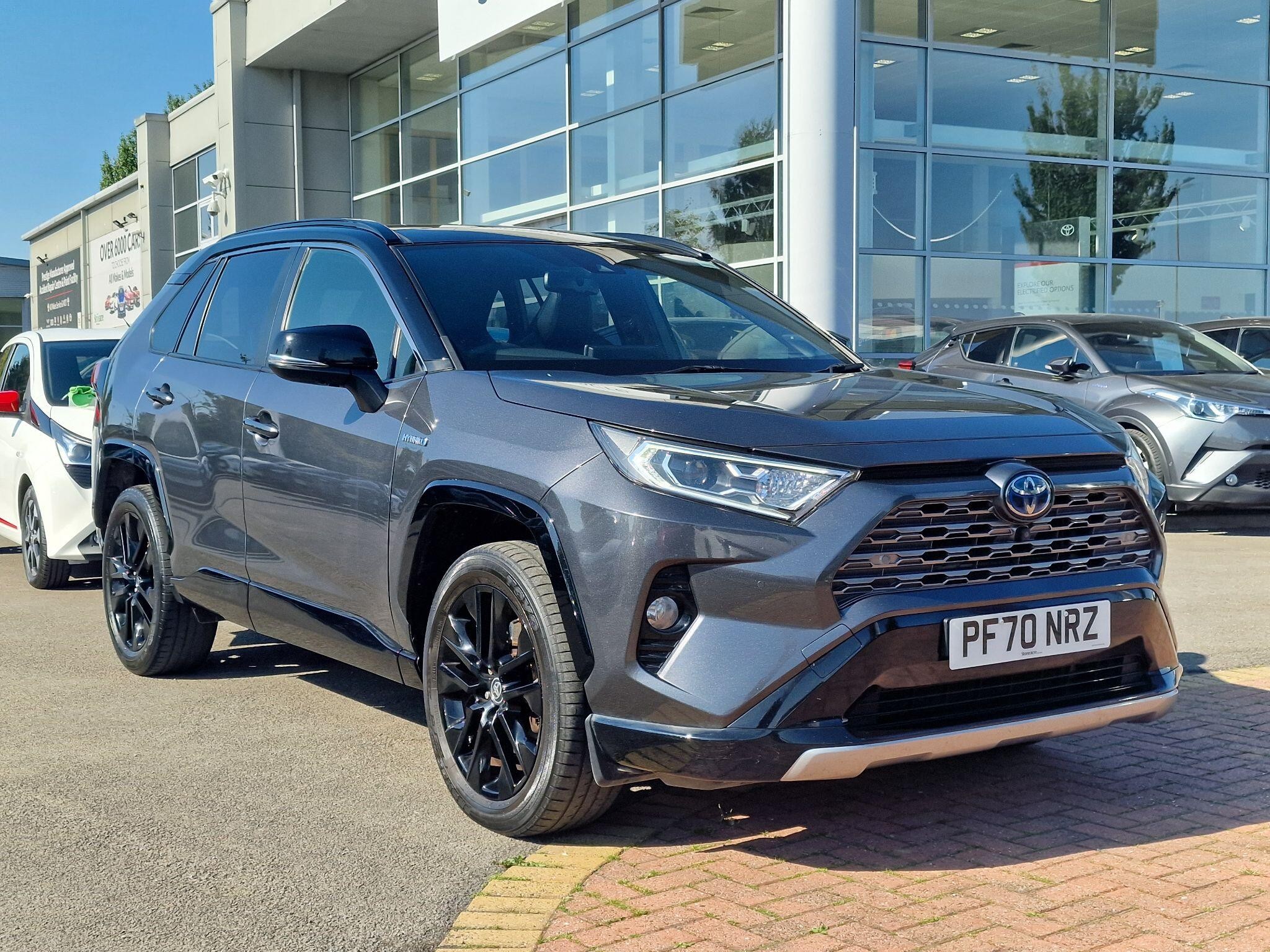 Main listing image - Toyota RAV4