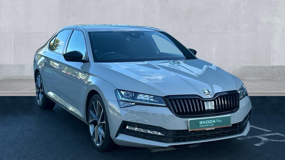 Main listing image - Skoda Superb