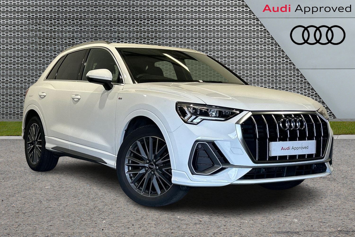 Main listing image - Audi Q3