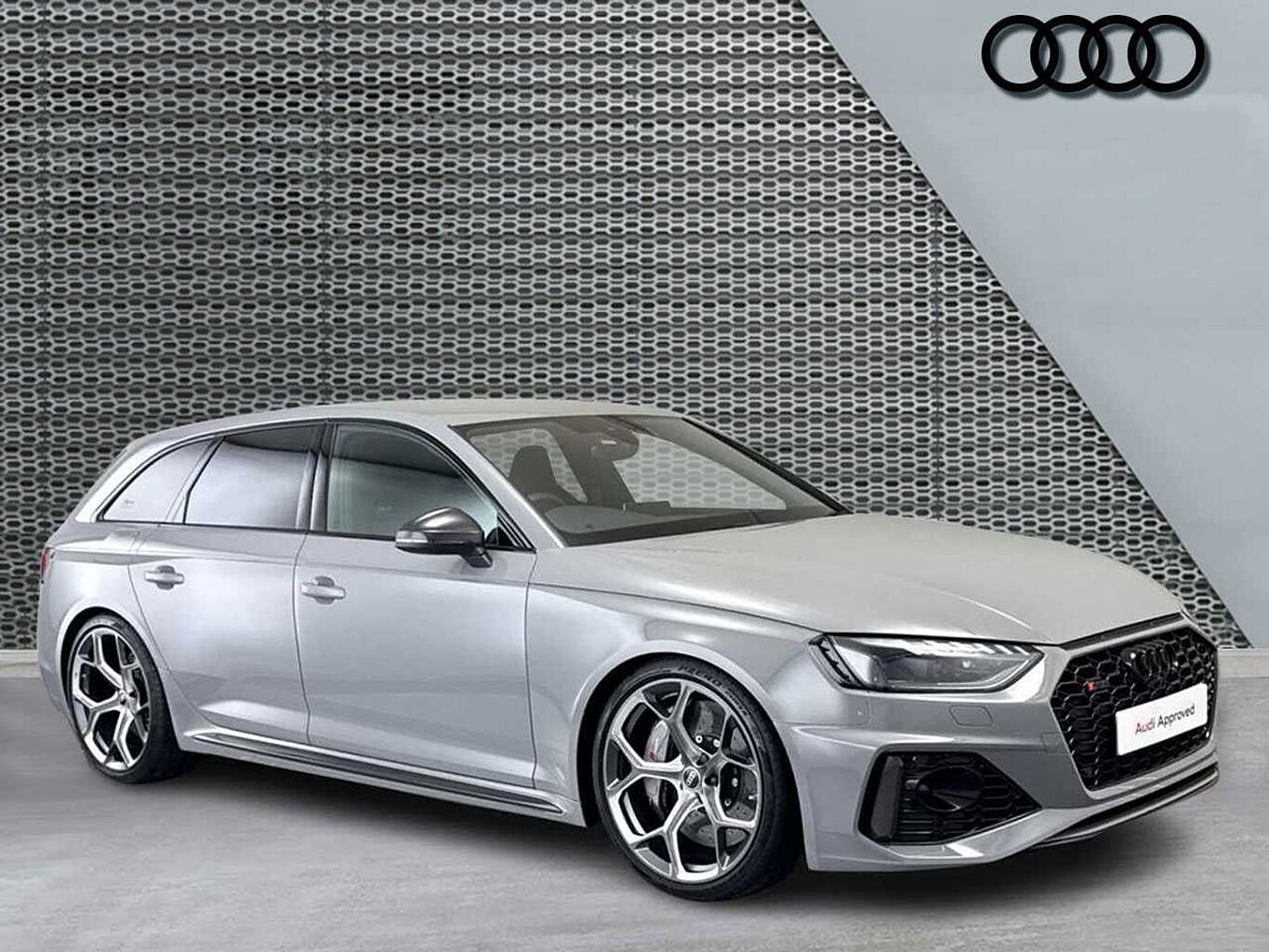 Main listing image - Audi RS4