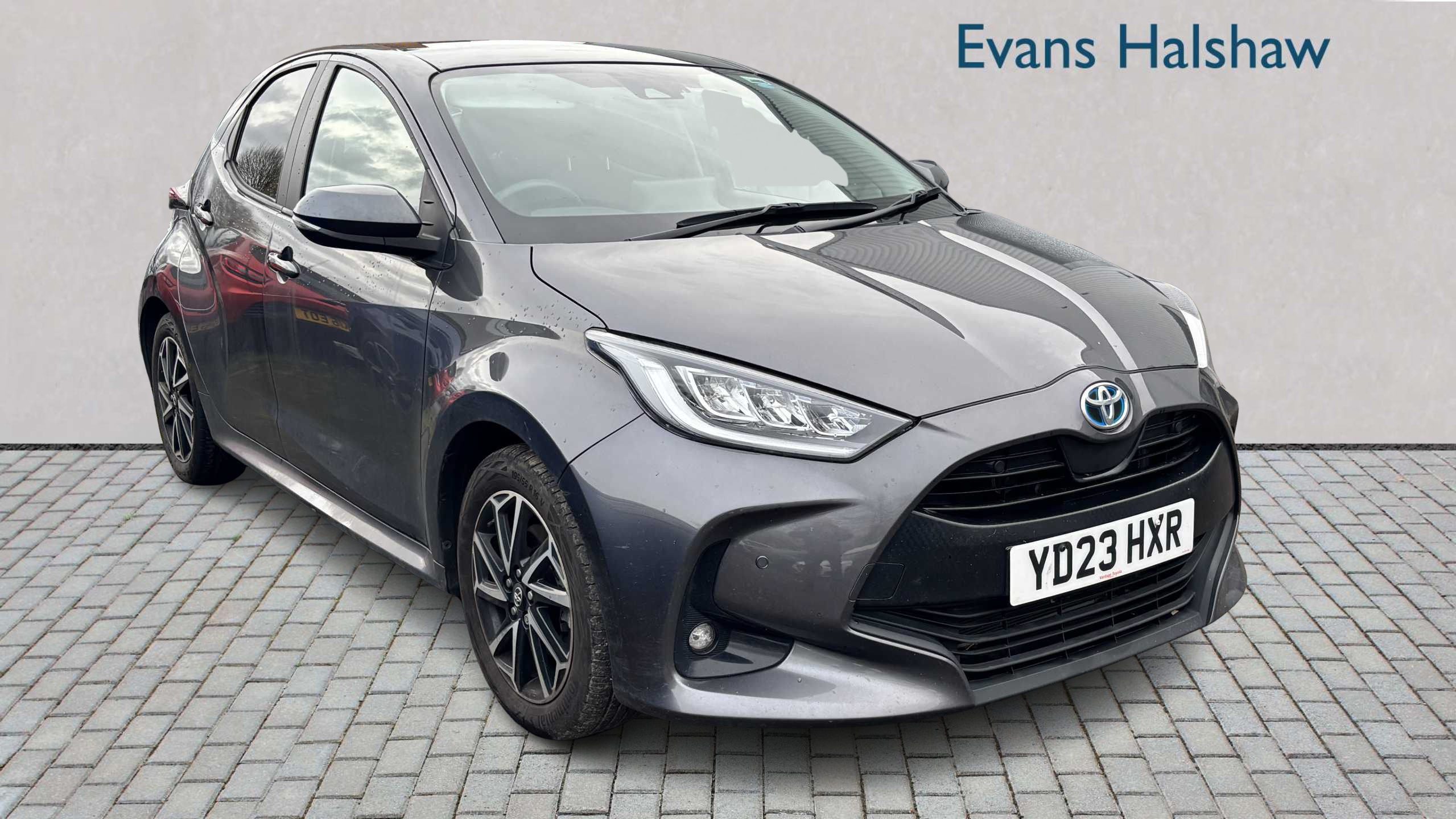 Main listing image - Toyota Yaris