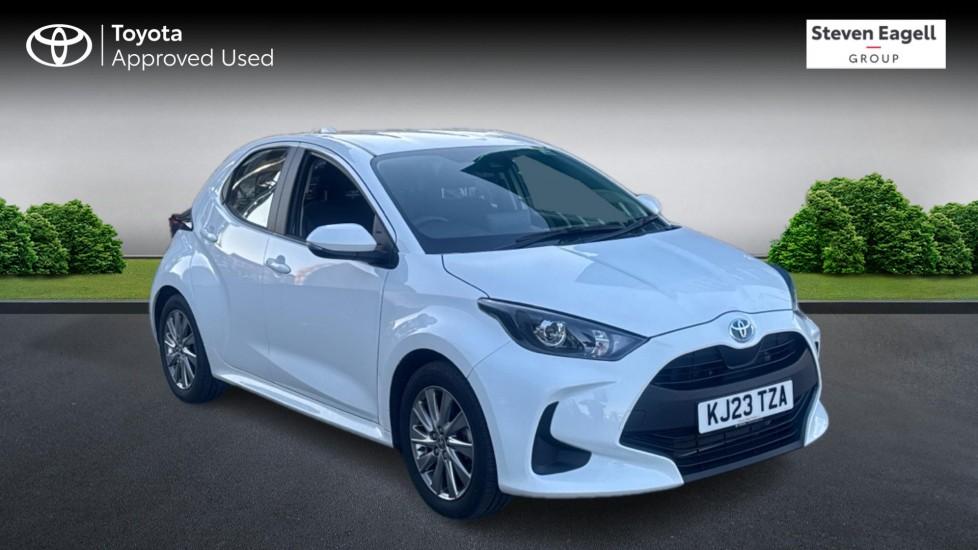 Main listing image - Toyota Yaris