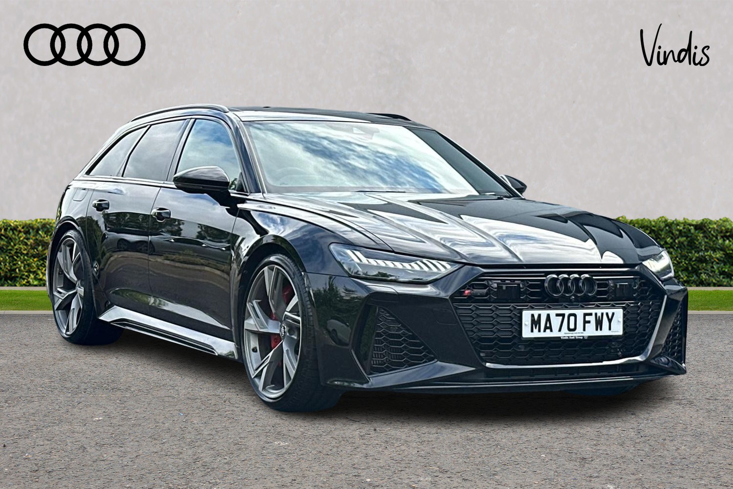 Main listing image - Audi RS6