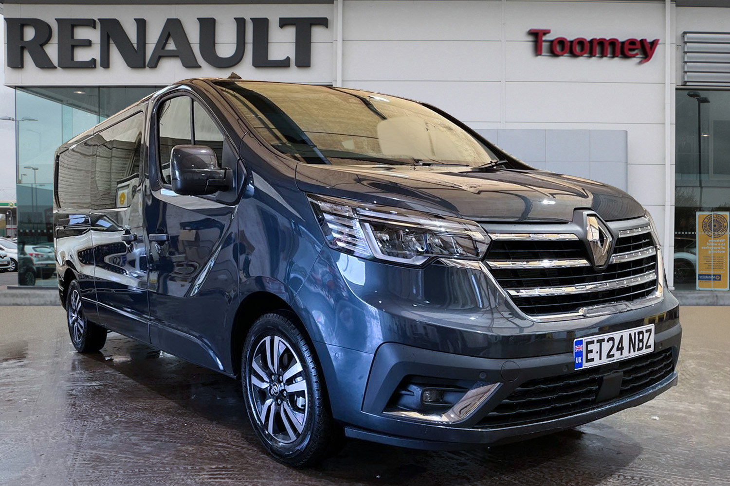 Main listing image - Renault Trafic