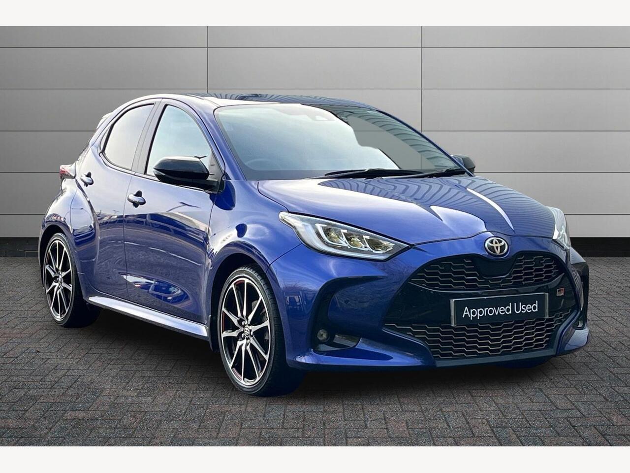 Main listing image - Toyota Yaris