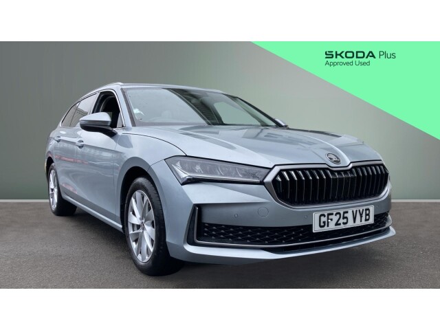 Main listing image - Skoda Superb Estate