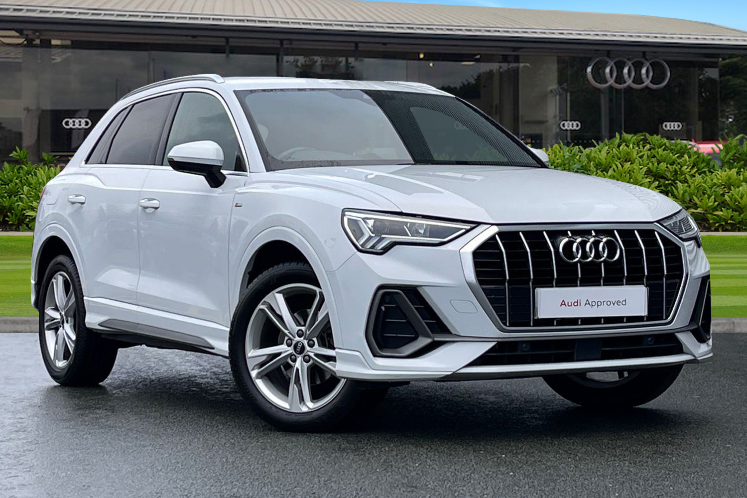 Main listing image - Audi Q3