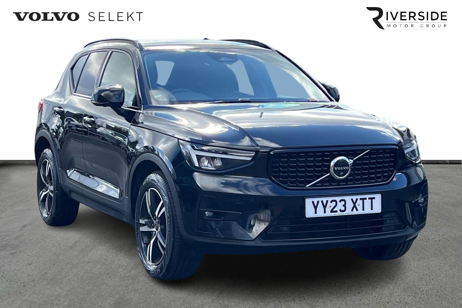 Main listing image - Volvo XC40