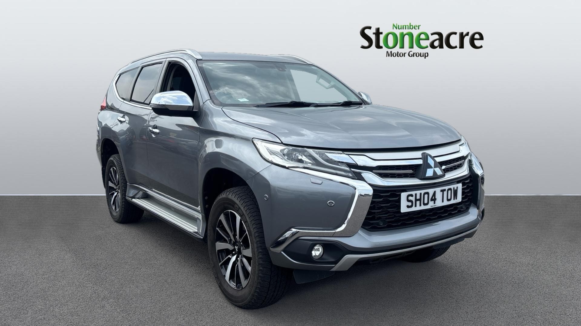 Main listing image - Mitsubishi Shogun Sport