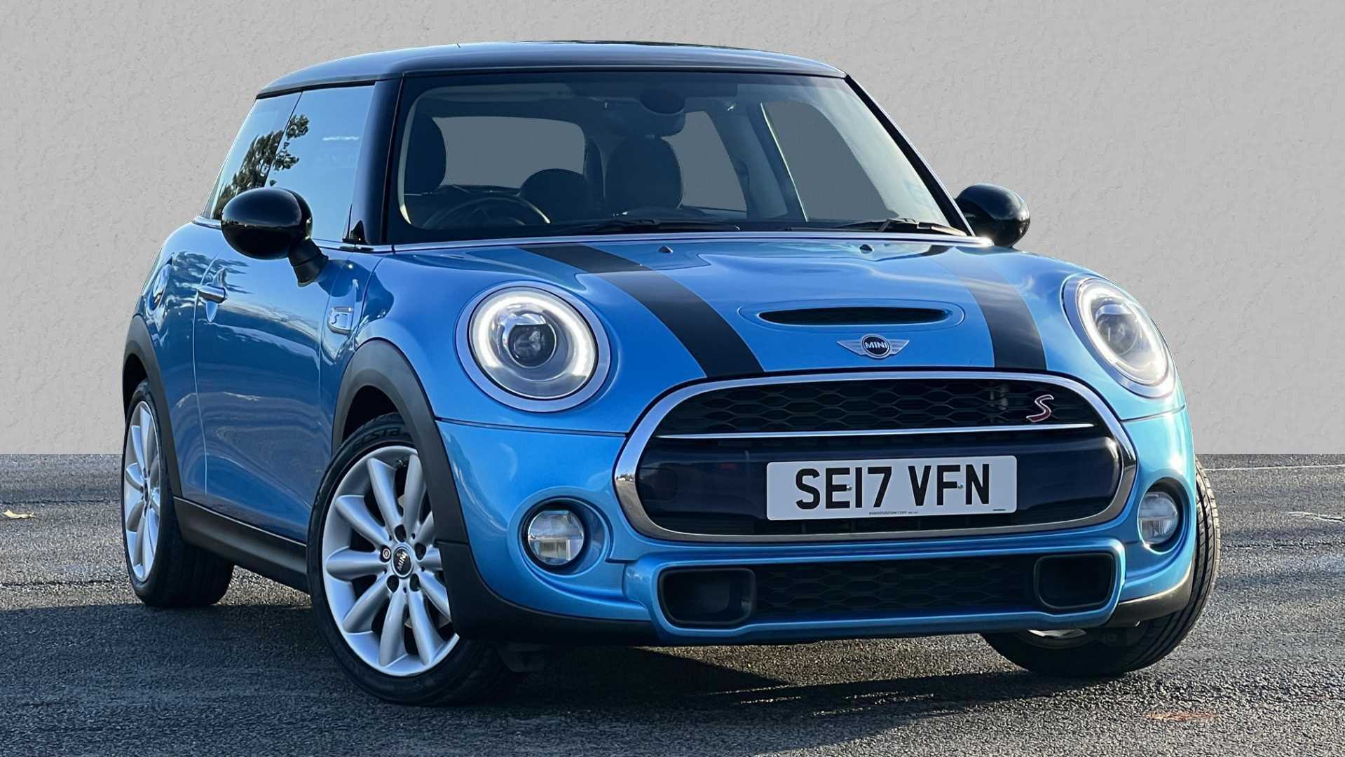 Main listing image - MINI Hatchback