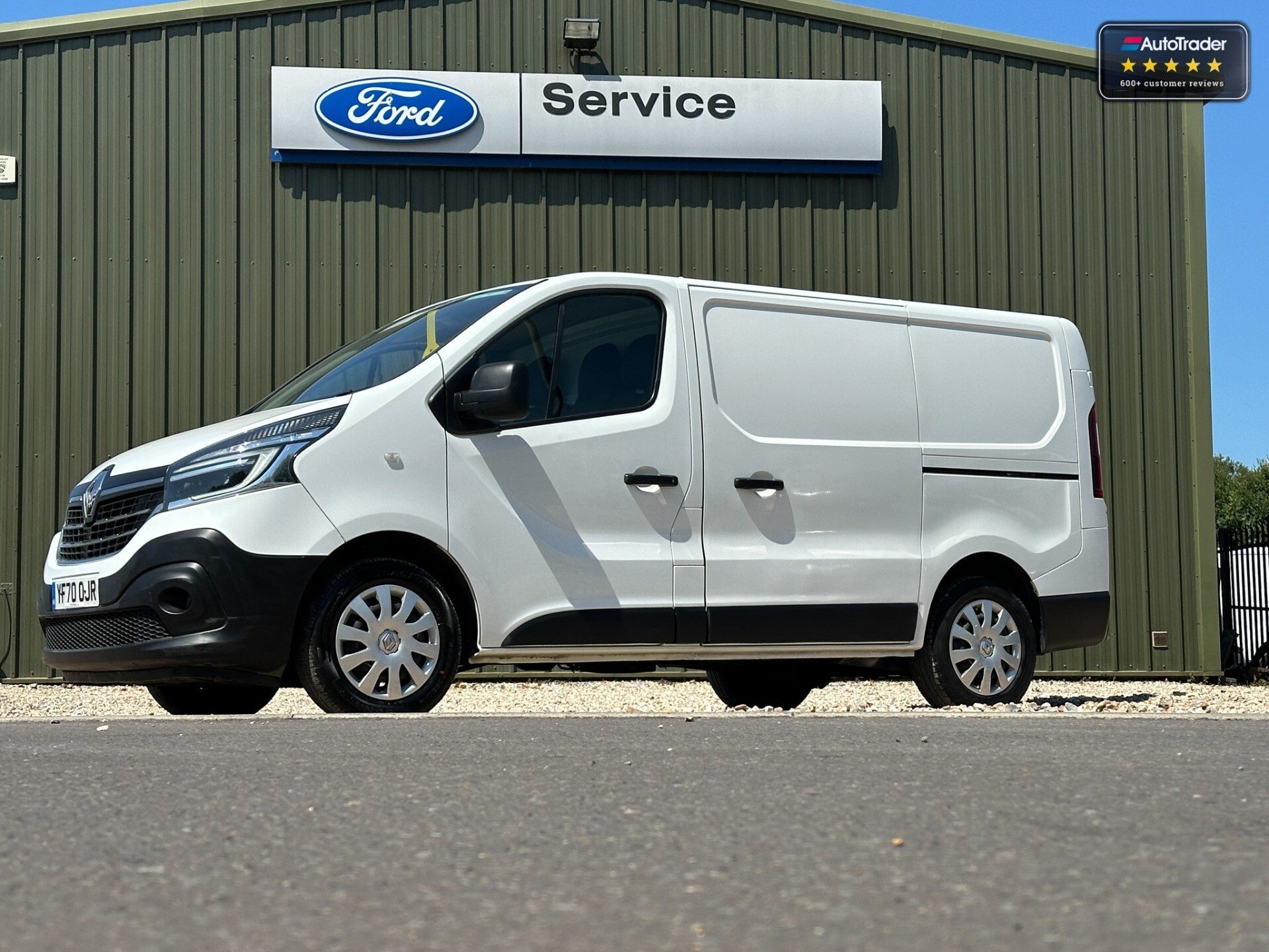 Main listing image - Renault Trafic