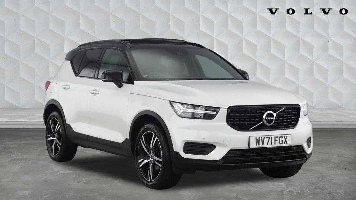 Main listing image - Volvo XC40