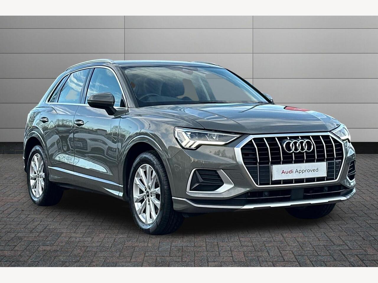 Main listing image - Audi Q3