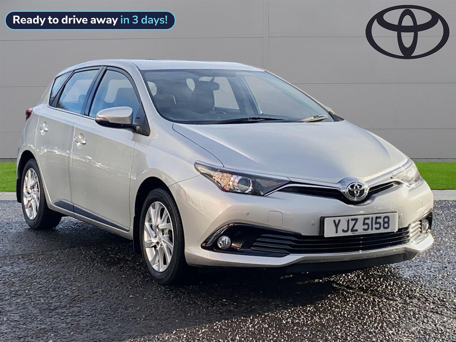 Main listing image - Toyota Auris