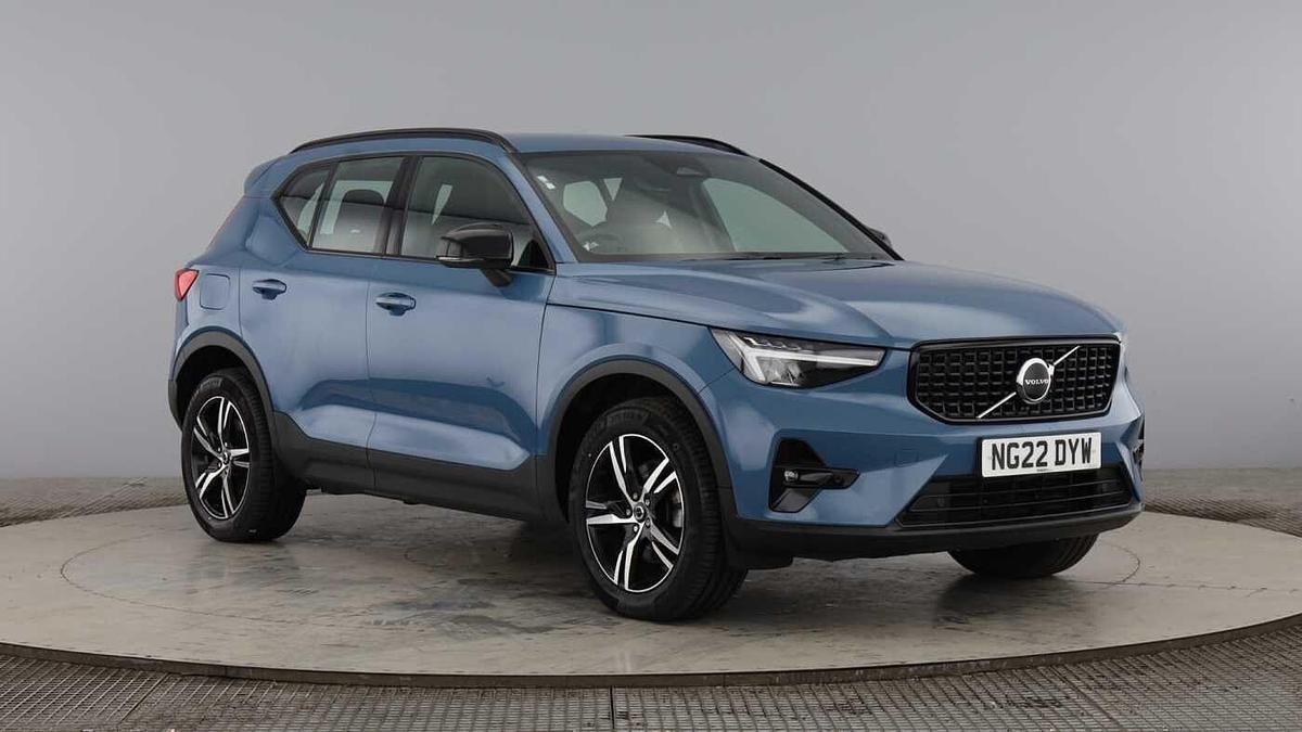 Main listing image - Volvo XC40