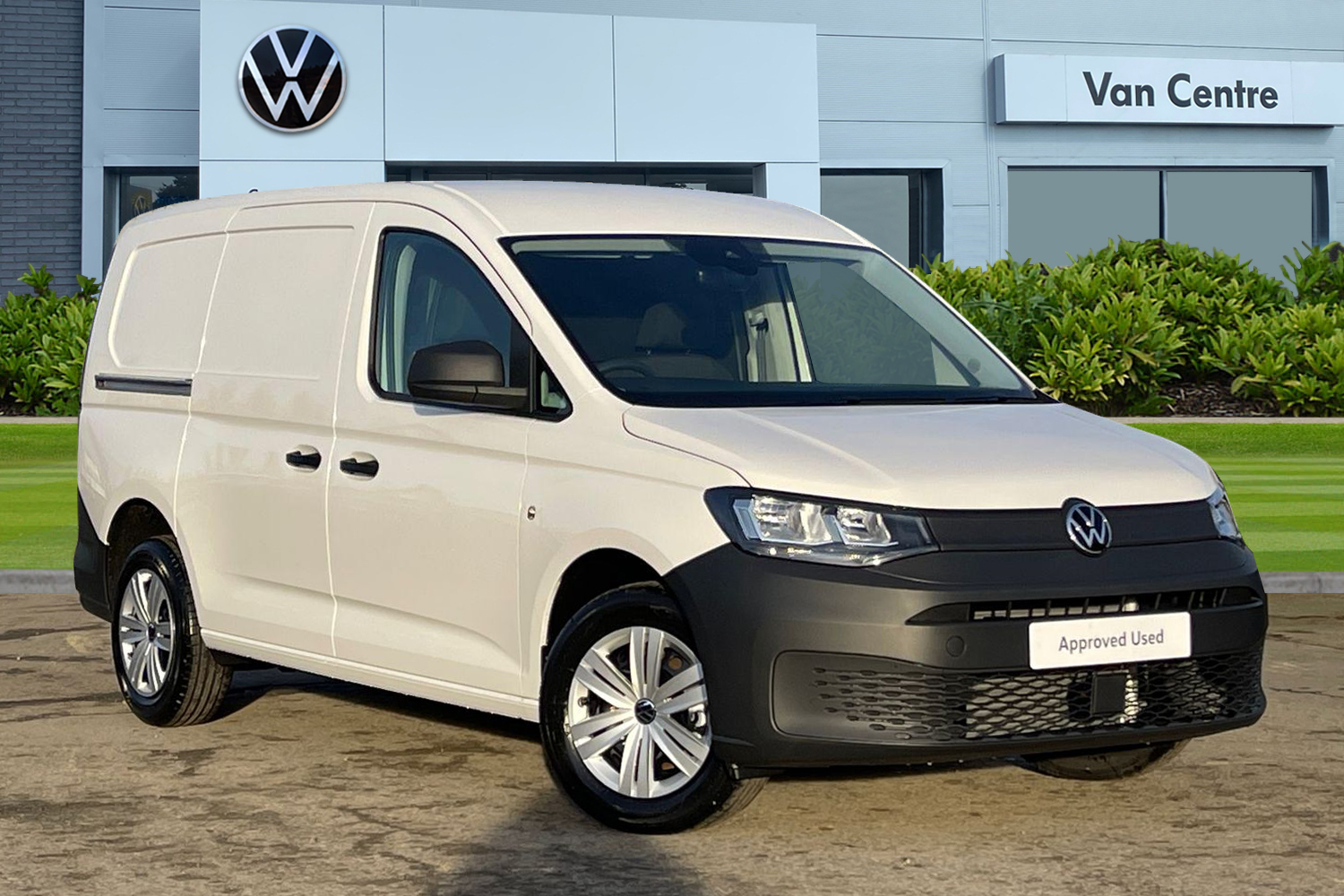Main listing image - Volkswagen Caddy Maxi