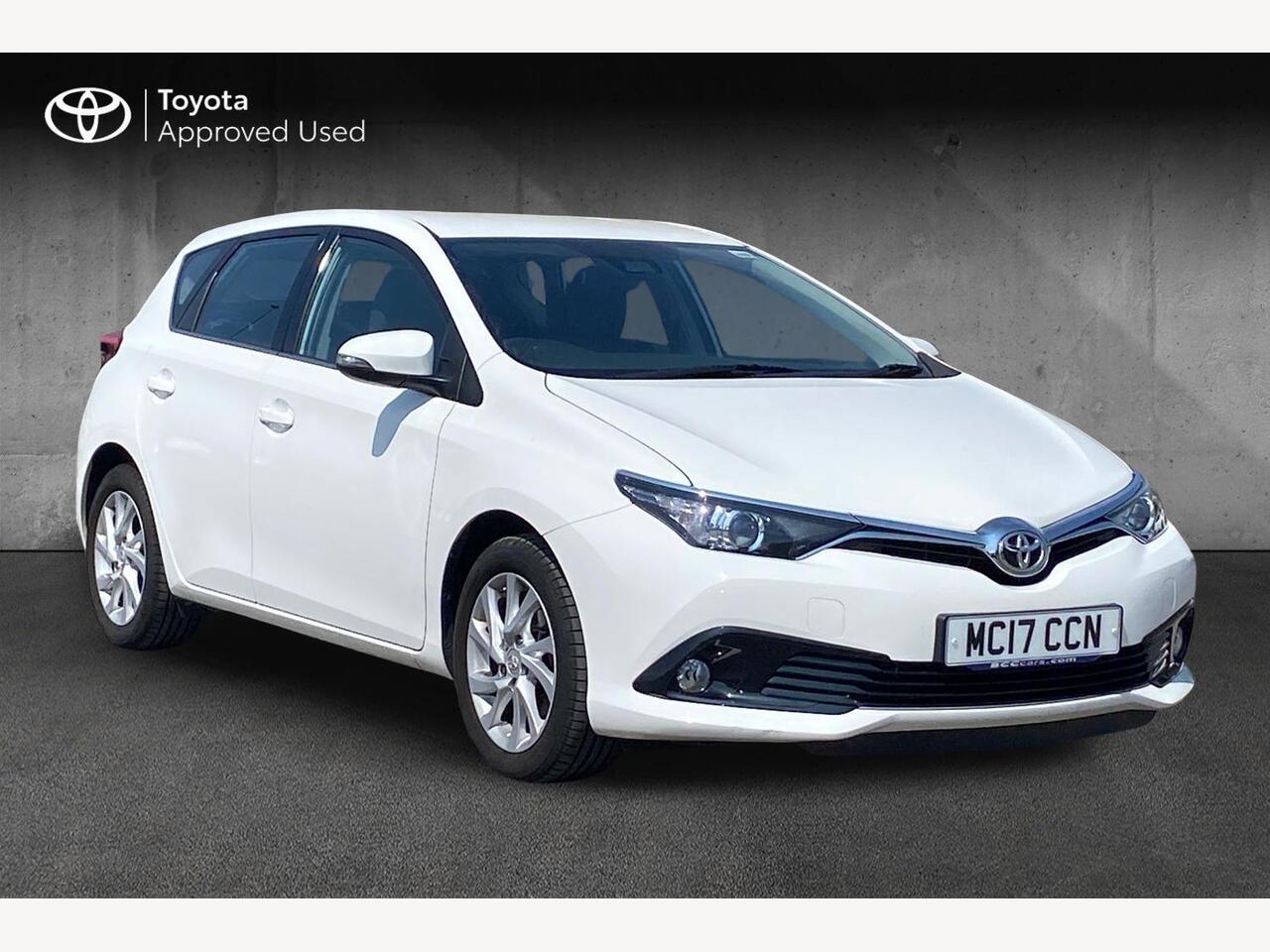 Main listing image - Toyota Auris