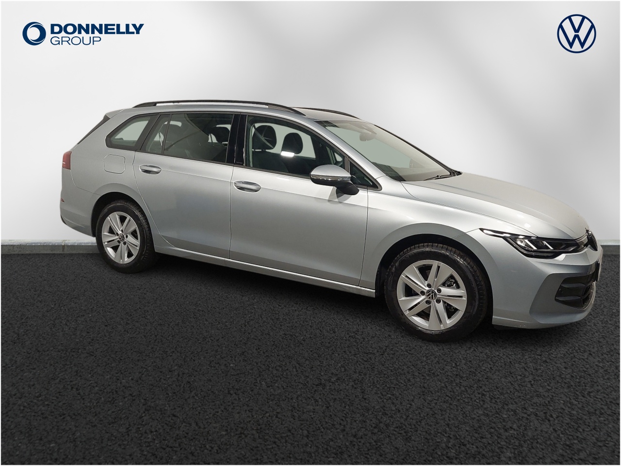 Main listing image - Volkswagen Golf Estate