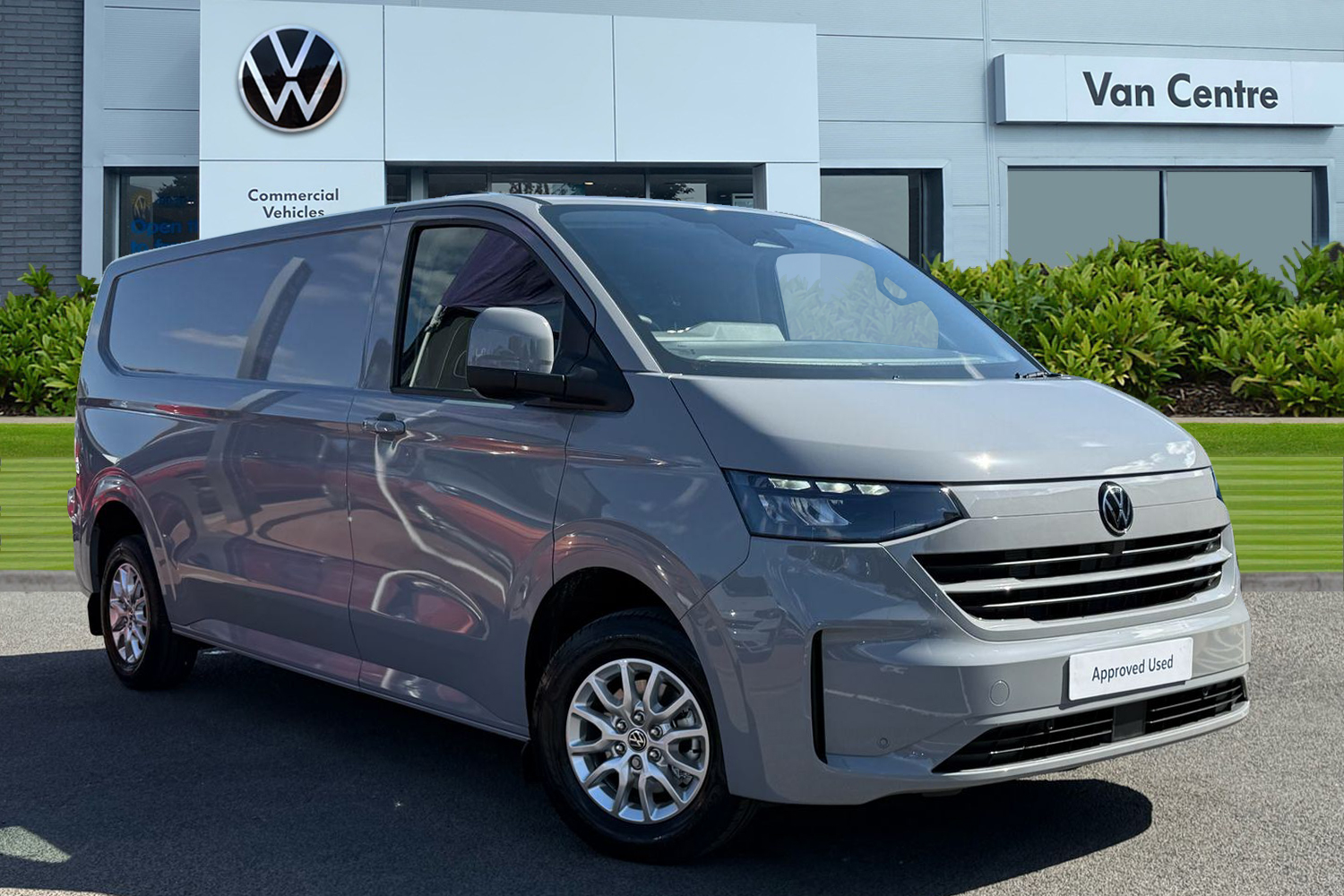 Main listing image - Volkswagen Transporter