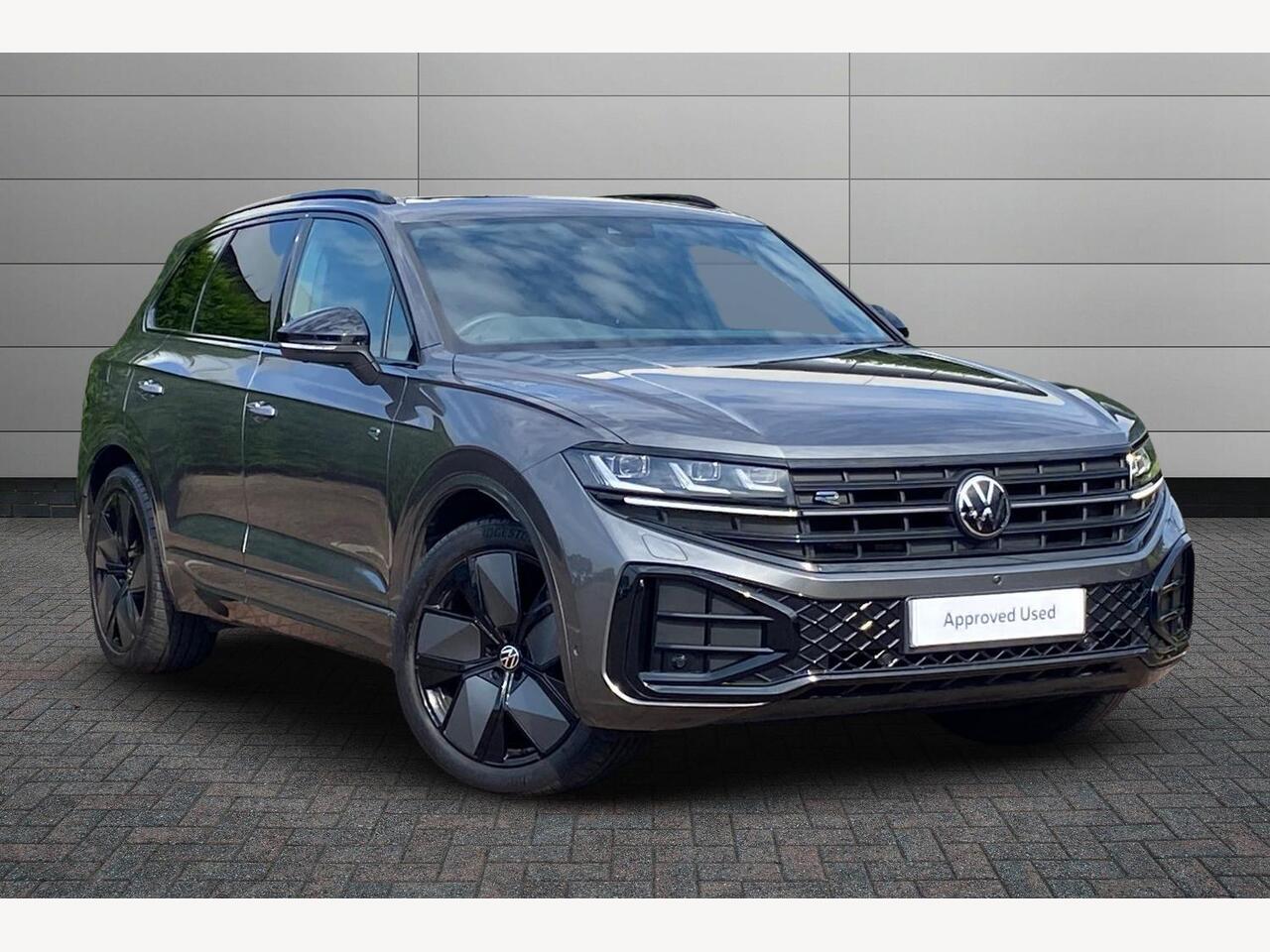Main listing image - Volkswagen Touareg