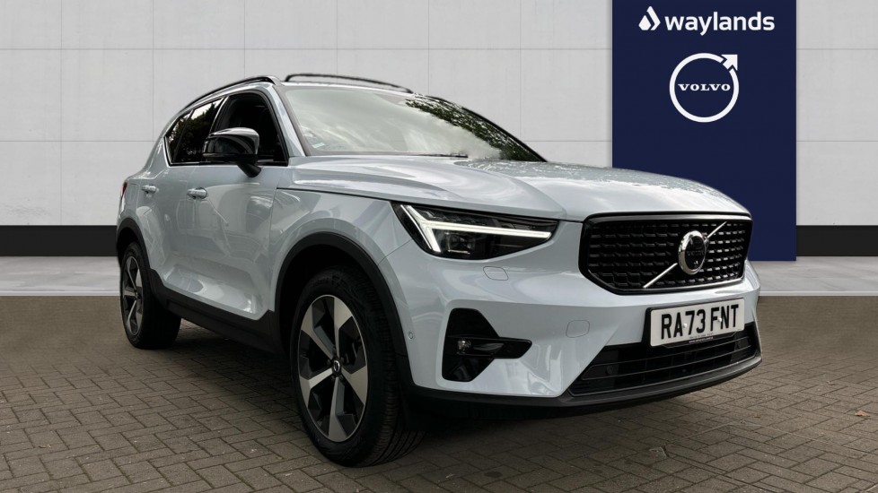 Main listing image - Volvo XC40