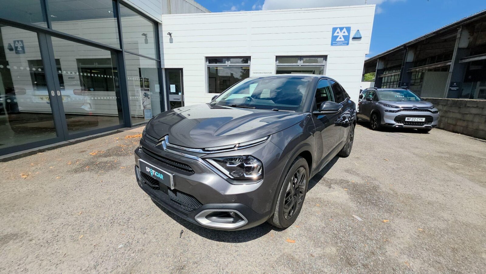 Main listing image - Citroen C4
