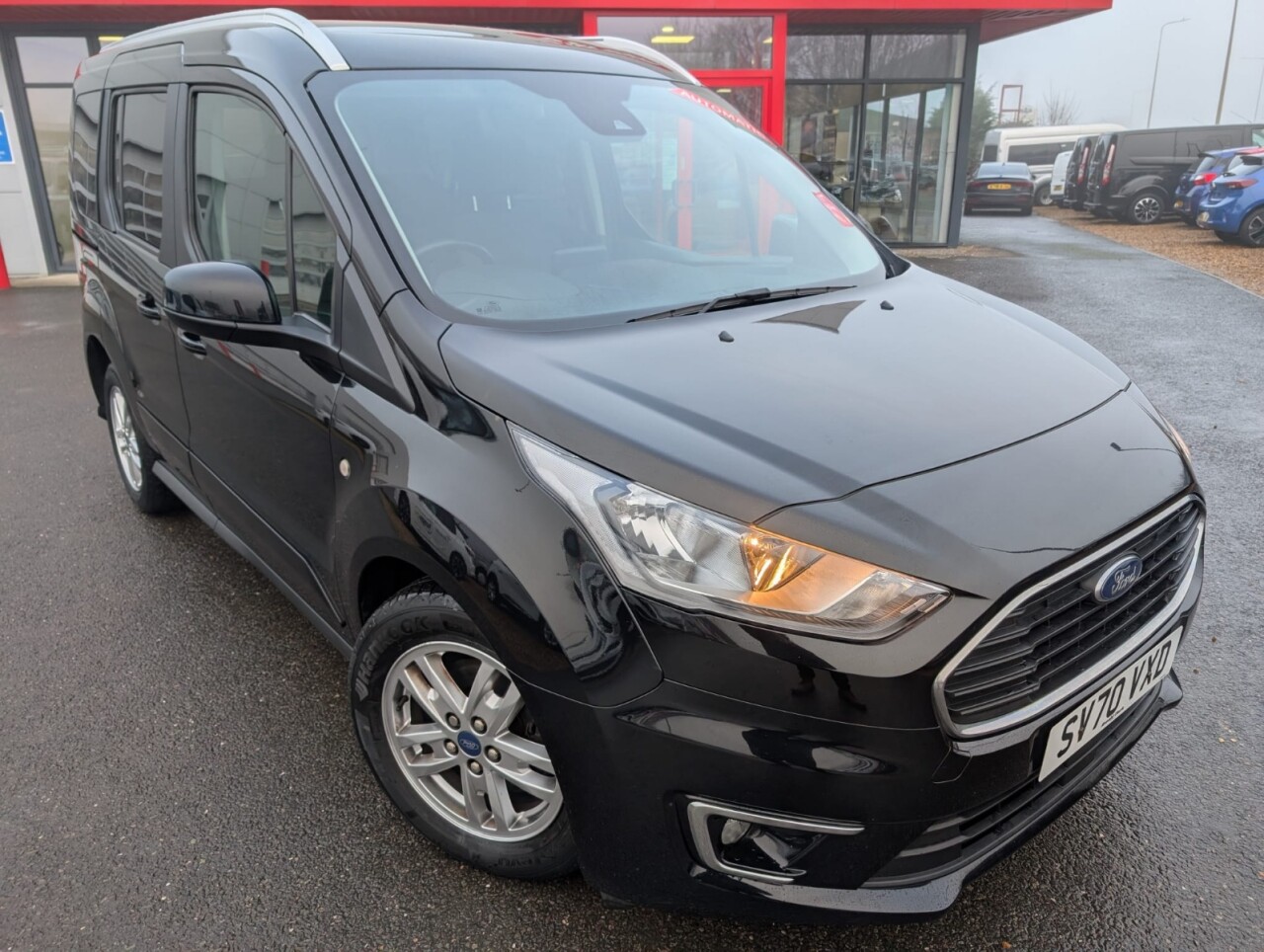 Main listing image - Ford Tourneo Connect