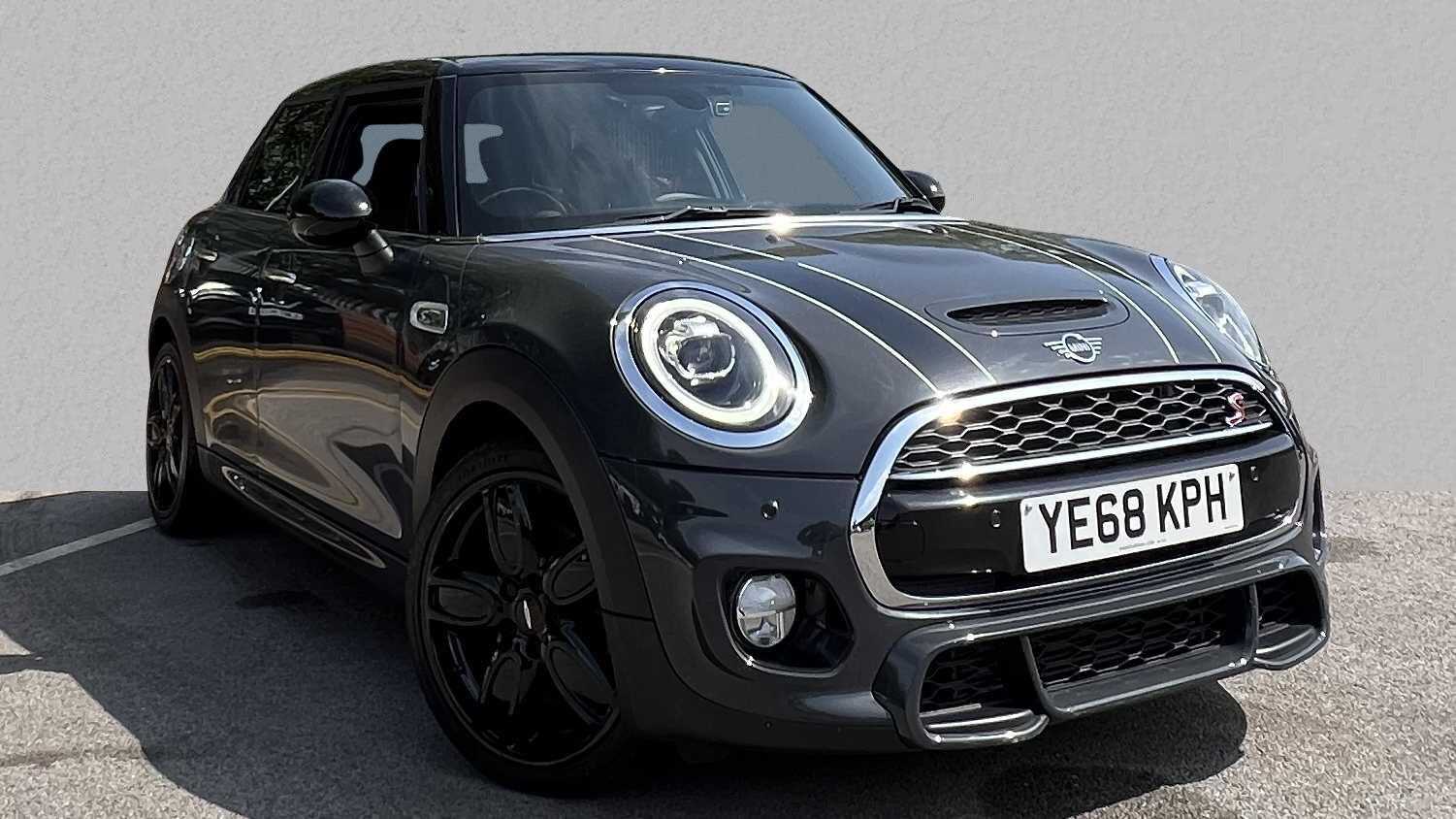 Main listing image - MINI Hatchback 5dr