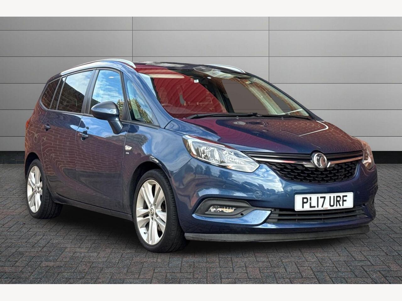 Main listing image - Vauxhall Zafira