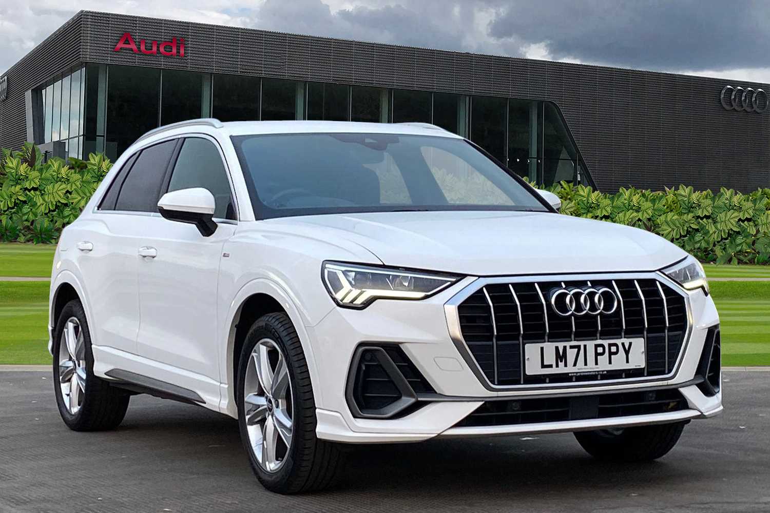 Main listing image - Audi Q3