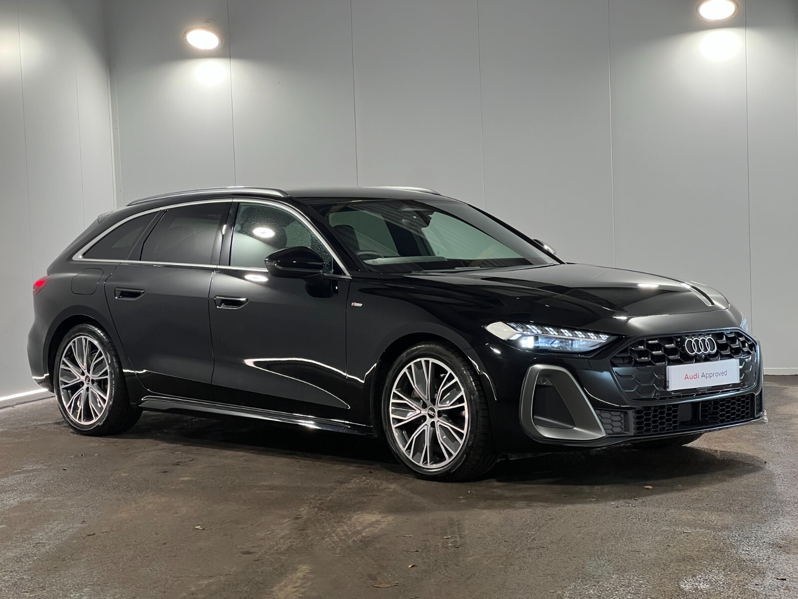 Main listing image - Audi A5