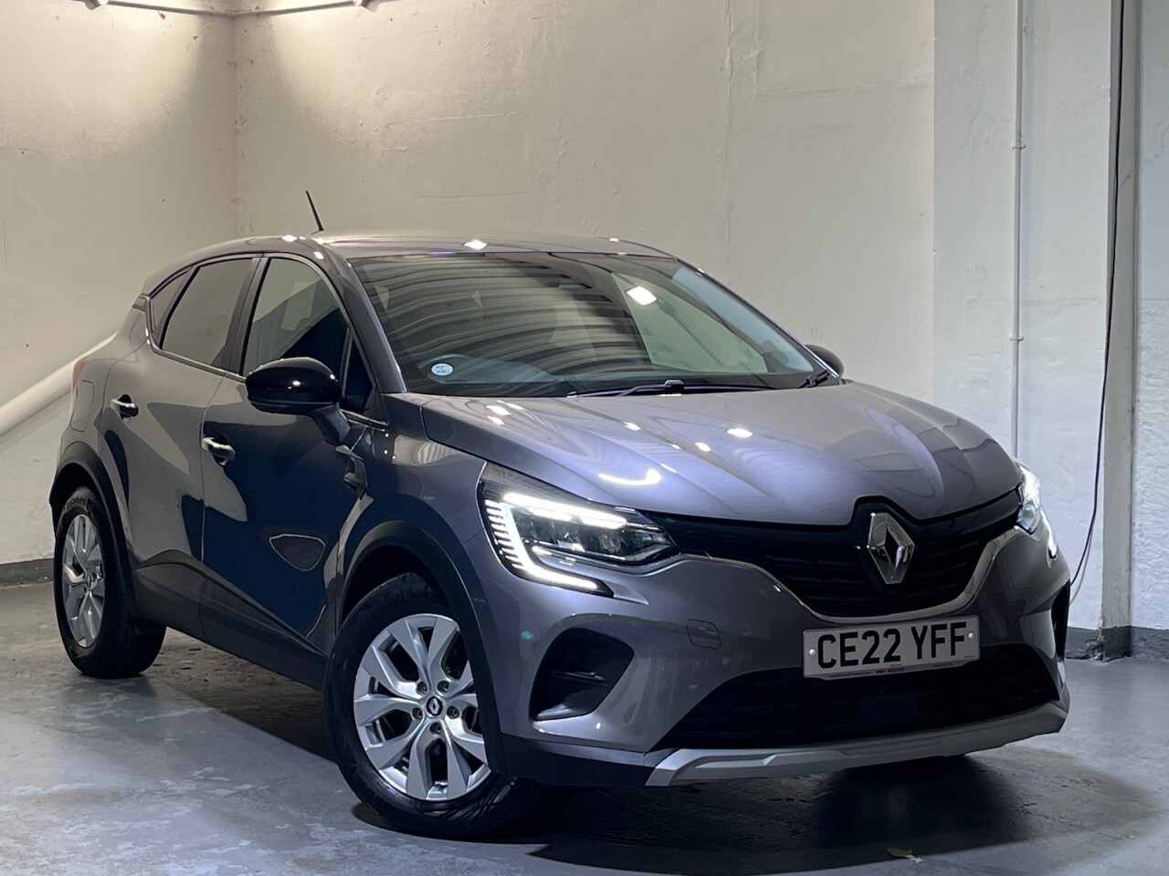 Main listing image - Renault Captur