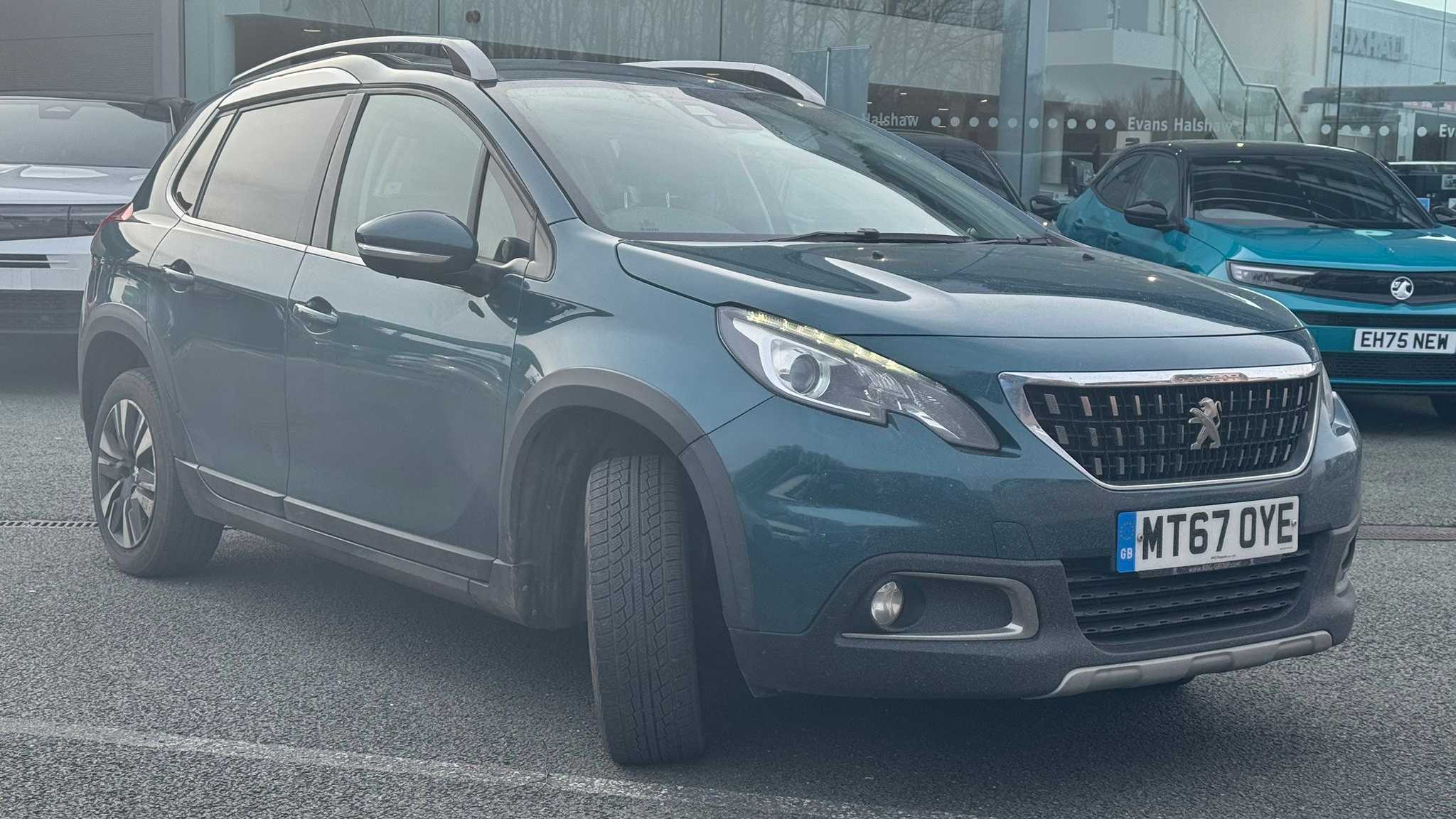 Main listing image - Peugeot 2008